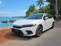 Honda Civic e:HEV — 正面