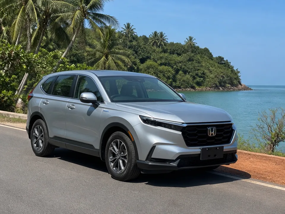 Honda CR-V e:HEV — car rental in Phuket