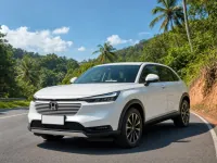 Honda HR-V e:HEV — 正面
