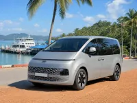 Hyundai Staria — avant