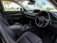 Mazda CX-30 — interior