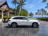 Mercedes-Benz GLC 220 d — side