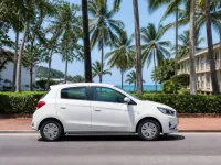 Mitsubishi Mirage — ด้านข้าง