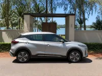 Nissan Kicks e-Power — side