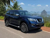 Nissan Terra — avant