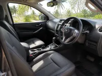 Nissan Terra — intérieur