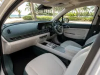 Ora Good Cat — interior
