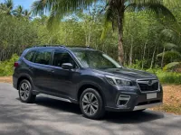 Subaru Forester — спереди