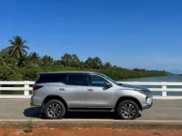 Toyota Fortuner Legender — сбоку