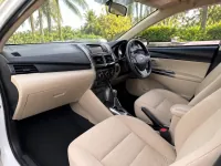 Toyota Vios — салон