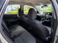 Toyota Yaris Ativ — салон