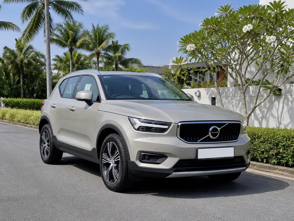 Volvo XC40 — car rental in Phuket