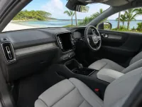 Volvo XC40 — interior