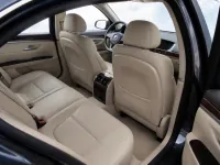 BMW 750 — სალონი
