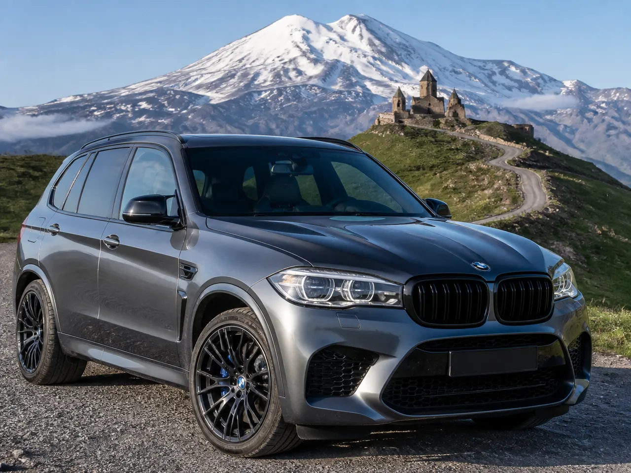 BMW X5M — front