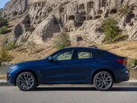 BMW X6 — الجانب