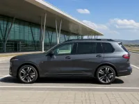BMW X7 — الجانب