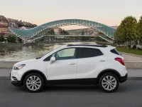 Buick Encore — الجانب