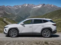 Hyundai Tucson — الجانب