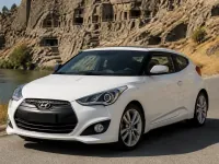 Hyundai Veloster — الأمام