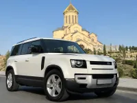 Land Rover Defender 110 2.0 Diesel — front