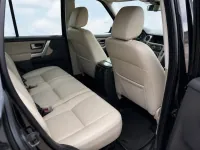 Land Rover Discovery 3.0 Diesel — المقصورة الداخلية