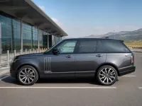 Land Rover Range Rover Vogue 4.4 Diesel Autobiography — الجانب