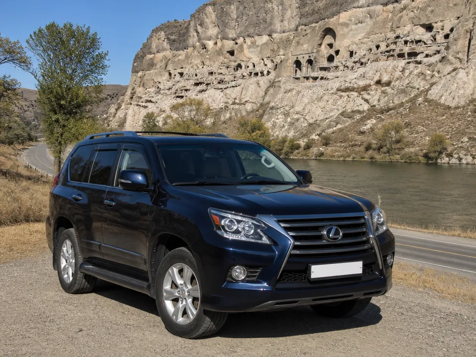Lexus GX460 — تأجير سيارات في جورجيا