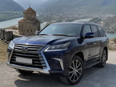 Lexus LX570