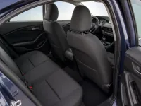 Mazda 3 — салон