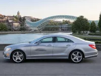 Mercedes-Benz CLS 550 — الجانب