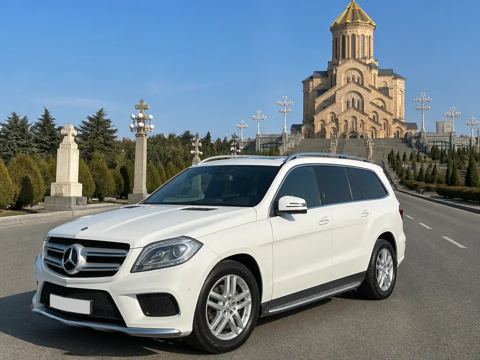 Mercedes-Benz GL 450 4MATIC — تأجير سيارات في جورجيا