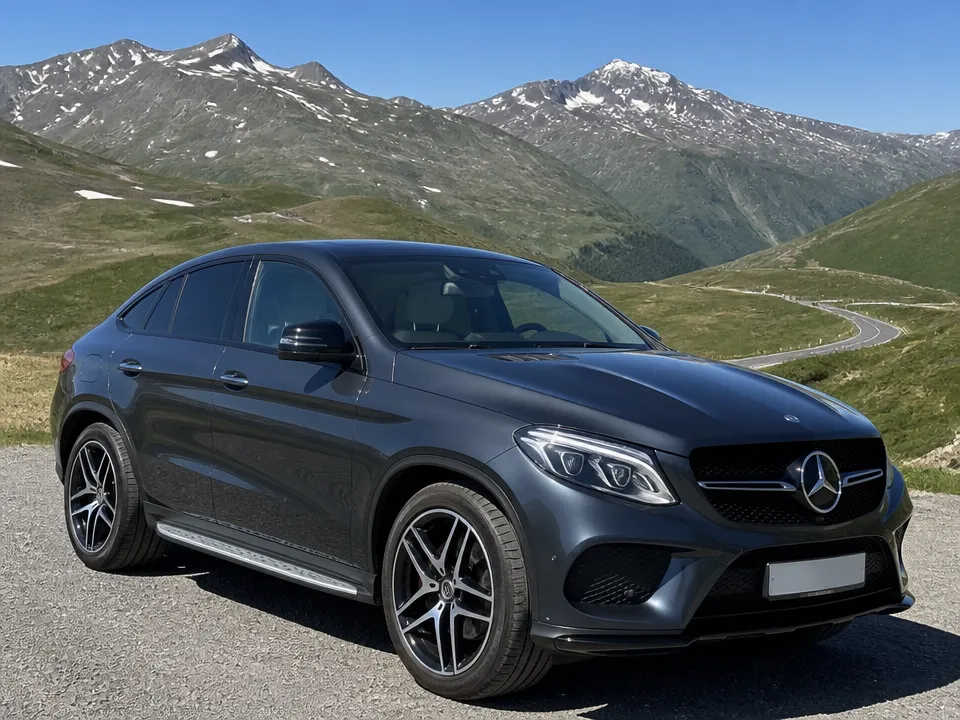 Mercedes-Benz GLE 400 Coupe — تأجير سيارات في جورجيا