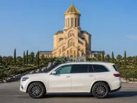 Mercedes-Benz GLS 450 4MATIC — side
