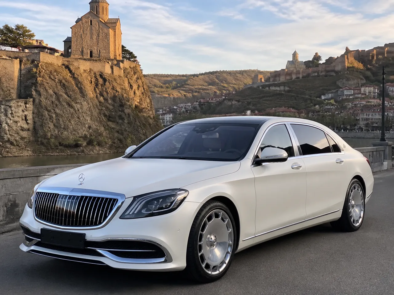 Mercedes-Benz Maybach S 600 6.0 — الأمام