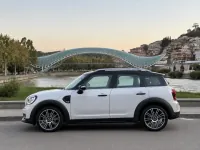Mini Countryman F60 ALL4 — الجانب