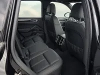 Porsche Cayenne — interior