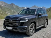 Toyota Land Cruiser 300 — front
