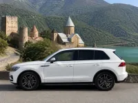 Volkswagen Touareg — side