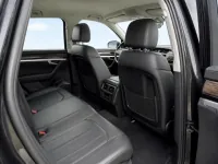 Volkswagen Touareg — interior