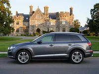 Audi Q7 — lateral