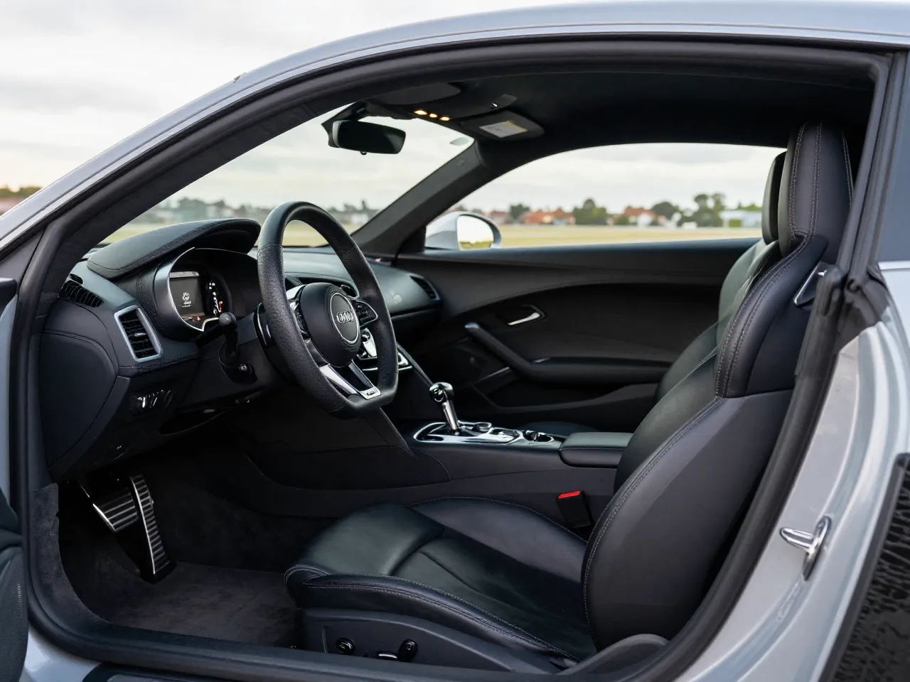 Audi R8 V10 — interni