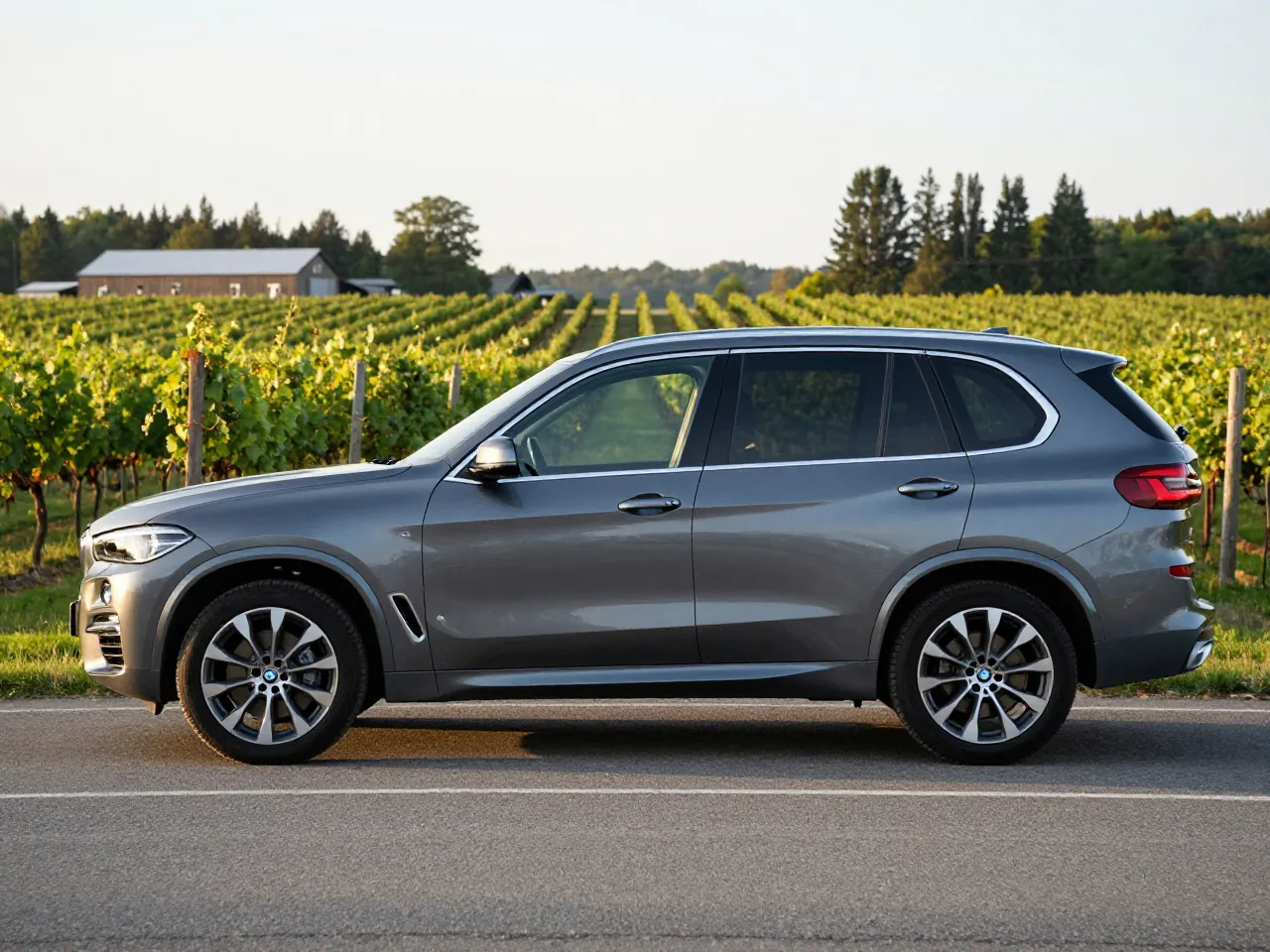 BMW X5 — side