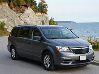 Chrysler Grand Caravan — frontal