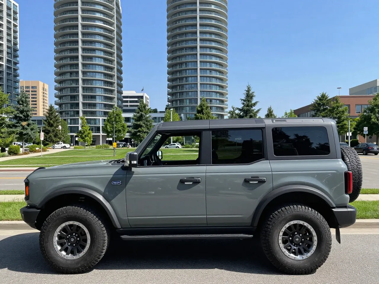 Ford Bronco — profil