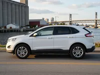Ford Edge — lateral