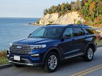 Ford Explorer — vorn