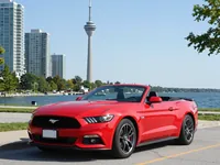 Ford Mustang Convertible — voorzijde