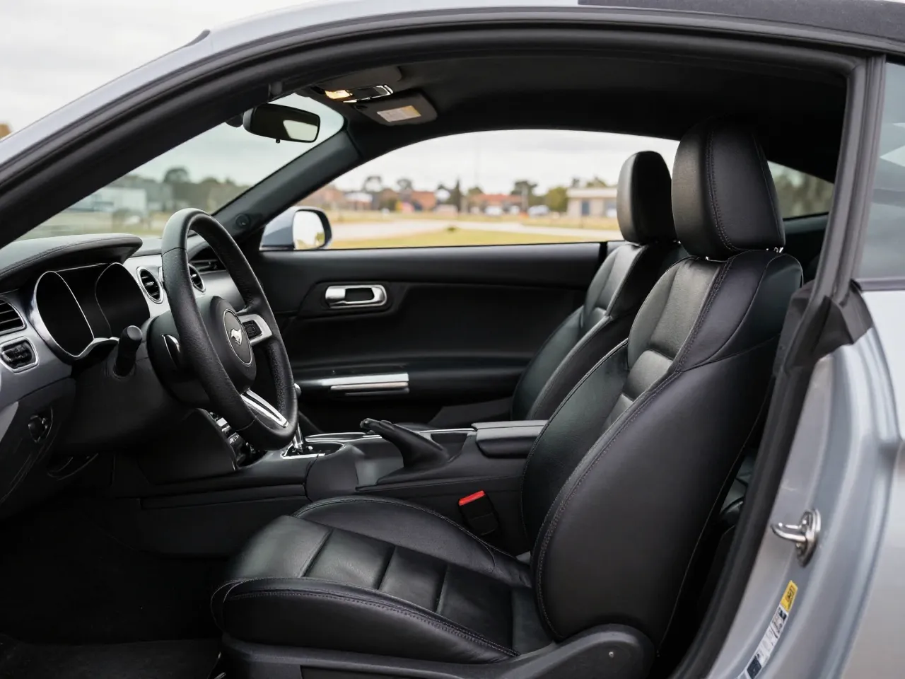 Ford Mustang Convertible — interieur