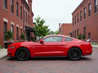 Ford Mustang — side